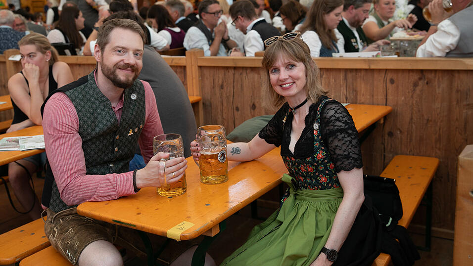 Die Partybilder vom Montag, 18. August, aus dem Festzelt Weckmann. Die Partybilder vom Montag, 18. August, aus dem Festzelt Weckmann.