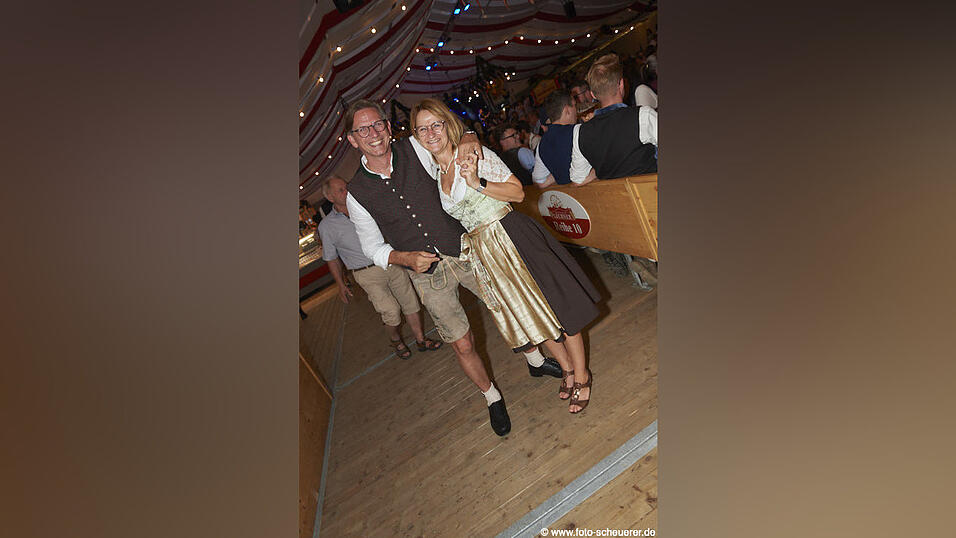 Die Partybilder vom Freitag, 11. August 2023, aus dem Festzelt Lechner.