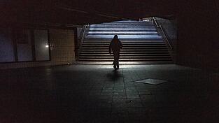 Für viele ein Schock: Noch bis Donnerstag könnten Teile des Berliner Südwestens ohne Strom bleiben. Für viele ein Schock: Noch bis Donnerstag könnten Teile des Berliner Südwestens ohne Strom bleiben.