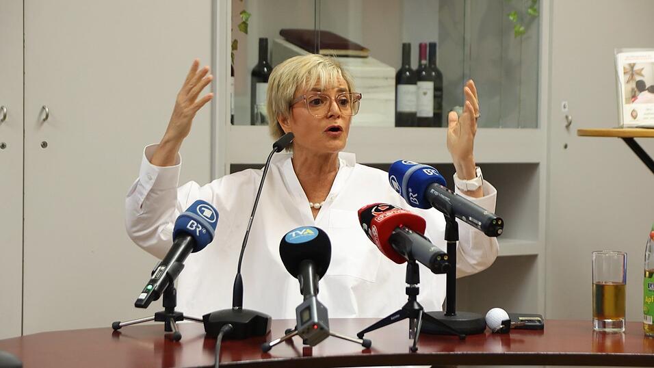 Alle Augen waren am Mittwochabend auf sie gerichtet: Gloria von Thurn und Taxis im Regensburger Presseclub.