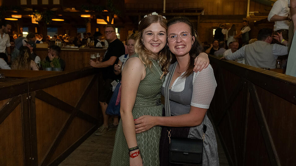 Die Partybilder vom Montag, 14. August 2023, aus dem Festzelt Wenisch. Die Partybilder vom Montag, 14. August 2023, aus dem Festzelt Wenisch.