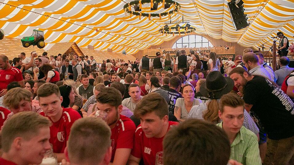 Die Partybilder vom Samstag, 13. August 2022, aus dem Festzelt Nothaft.