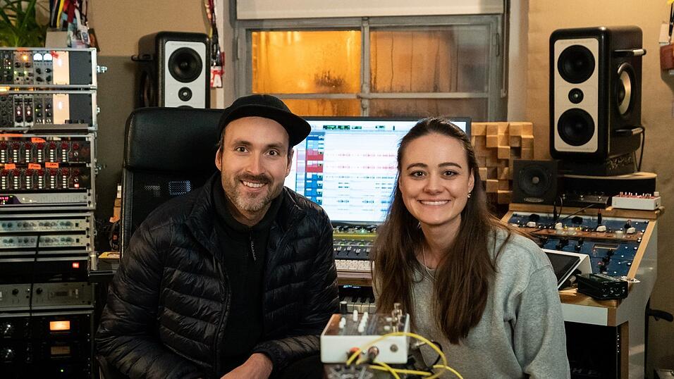 Johann Seifert produzierte Carinas Album 'Do Herz her'. Johann Seifert produzierte Carinas Album 'Do Herz her'.