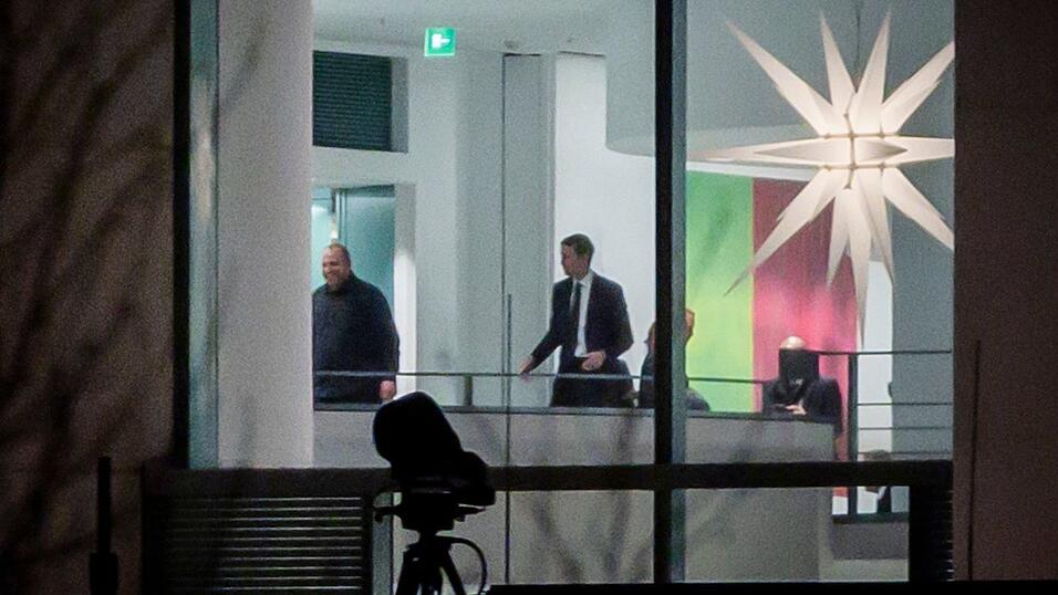 Die Bemühungen um einen Frieden gehen am Montag in Berlin weiter. Die Bemühungen um einen Frieden gehen am Montag in Berlin weiter.