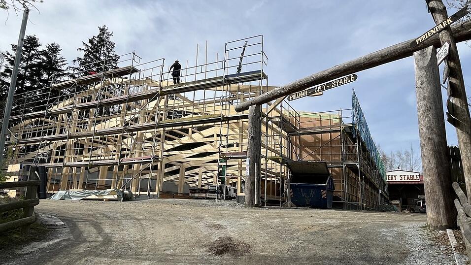 Teilweise sieht es in der Westernstadt schon wieder aus, als wäre nie etwas passiert – andernorts ist aber noch Baustelle angesagt