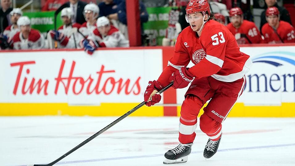 NHL-Star-Verteidiger Moritz Seider erwartet die beste deutsche Eishockey-Nationalmannschaft überhaupt bei Olympia NHL-Star-Verteidiger Moritz Seider erwartet die beste deutsche Eishockey-Nationalmannschaft überhaupt bei Olympia