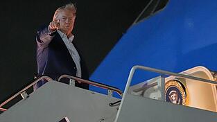 Trump bringt die Einigung auf ein Iran-Abkommen mit zum Gipfel. Trump bringt die Einigung auf ein Iran-Abkommen mit zum Gipfel.