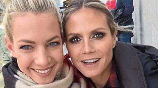 Ein Selfie mit Modelmutti Heidi Klum darf nat&uuml;rlich f&uuml;r 'GNTM-Kandidatin' Claudia Fiedler nicht fehlen.