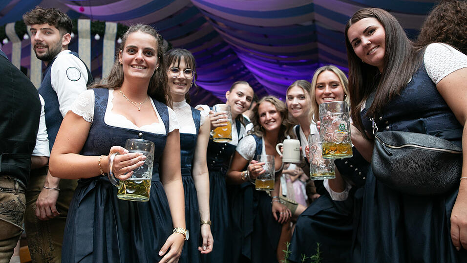Die Partybilder vom Sonntag, 17. August, aus dem Festzelt Wenisch. Die Partybilder vom Sonntag, 17. August, aus dem Festzelt Wenisch.