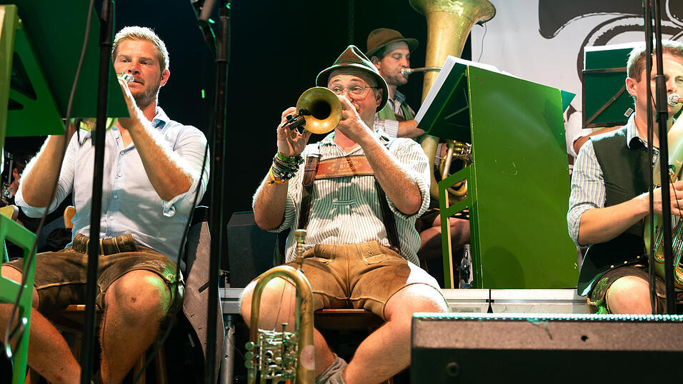 Die Partybilder vom Montag, 12. August 2024, aus dem Festzelt Weckmann. Die Partybilder vom Montag, 12. August 2024, aus dem Festzelt Weckmann.