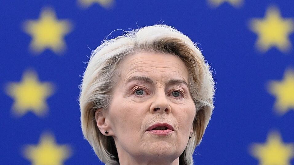Die Präsidentin der Europäischen Kommission, Ursula von der Leyen, sagte: „Wir müssen alle Bürgerinnen und Bürger und jeden Quadratzentimeter unseres Territoriums schützen“. Die Präsidentin der Europäischen Kommission, Ursula von der Leyen, sagte: „Wir müssen alle Bürgerinnen und Bürger und jeden Quadratzentimeter unseres Territoriums schützen“.