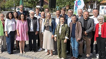 Zahlreiche Politiker und Ehrengäste gratulierten dem KJR zu seinem 80-jährigen Bestehen. Zahlreiche Politiker und Ehrengäste gratulierten dem KJR zu seinem 80-jährigen Bestehen.