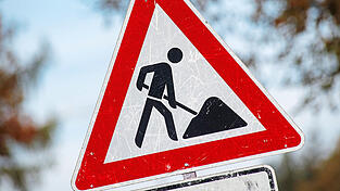 Autofahrer brauchen derzeit in und um Straubing viel Geduld. Bis 18. Oktober gilt es, die Westtangentensperrung noch zu ertragen.