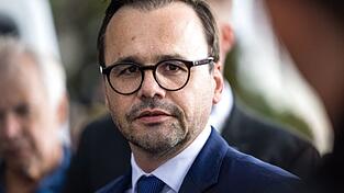 Brandenburgs Innenminister gibt Details zum Ablauf der Sabotage.