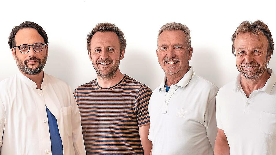 Mathias Grunner (links) ergänzt das Expertenteam am Medizinischen Versorgungszentrum der Ilmtalkliniken in Mainburg mit (v.l.) Andreas Harrieder, Dr. Robert Thüringer und Dr. Walter Brunner. Mathias Grunner (links) ergänzt das Expertenteam am Medizinischen Versorgungszentrum der Ilmtalkliniken in Mainburg mit (v.l.) Andreas Harrieder, Dr. Robert Thüringer und Dr. Walter Brunner.