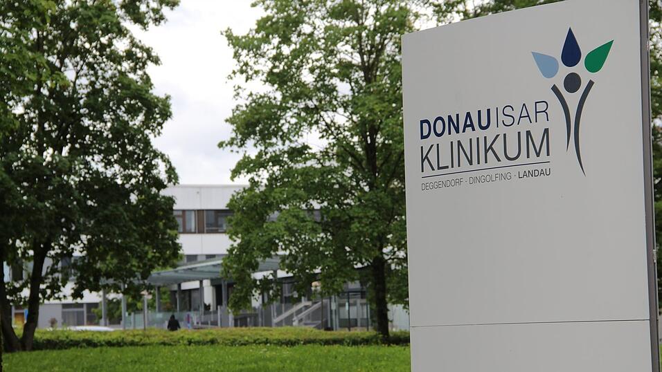 Zum Zentrum für ambulante Operationen soll das Klinikum Landau in Zukunft innerhalb des Donau-Isar-Klinikums werden. Damit sei das Krankenhaus auf den medizinischen Fortschritt eingestellt. Zum Zentrum für ambulante Operationen soll das Klinikum Landau in Zukunft innerhalb des Donau-Isar-Klinikums werden. Damit sei das Krankenhaus auf den medizinischen Fortschritt eingestellt.