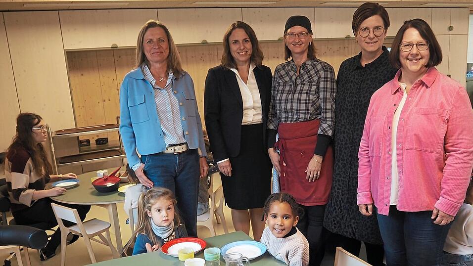 Haus, Träger und AELF freuen sich über die gelungene Umsetzung.