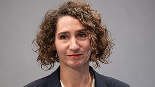 EVG-Vize Cosima Ingenschay will den geplanten Stellenabbau bei DB Cargo deutlich abmildern. (Archivbild)