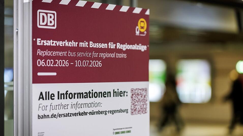 Reisende müssen sich auf längere Fahrtzeiten gefasst machen. Reisende müssen sich auf längere Fahrtzeiten gefasst machen.