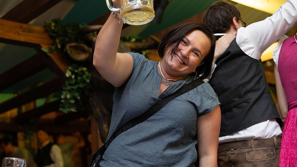 Die Partybilder vom Samstag, 8. August, aus dem Festzelt Wenisch. Die Partybilder vom Samstag, 8. August, aus dem Festzelt Wenisch.
