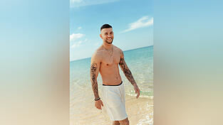 F&uuml;r Serkan Yavuz geht es wieder an den Strand: In Thailand tritt er gegen 23 andere Stars und Sternchen an.