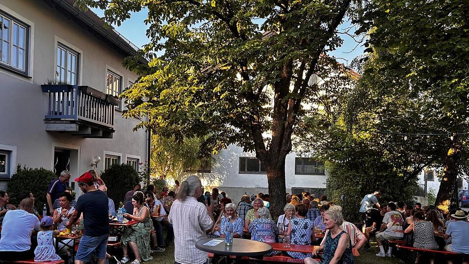 W&auml;hrend vielerorts in Bayern Veranstaltungen aufgrund der historischen Hitze abgesagt wurden, entschieden sich die Verantwortlichen in Hoheneggkofen, das Fest mit einigen Anpassungen dennoch durchzuf&uuml;hren.