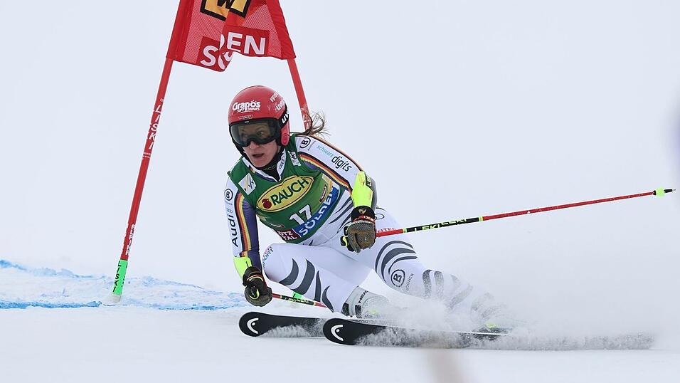 Beste Deutsche beim Alpin-Auftakt in Sölden: Lena Dürr. Beste Deutsche beim Alpin-Auftakt in Sölden: Lena Dürr.