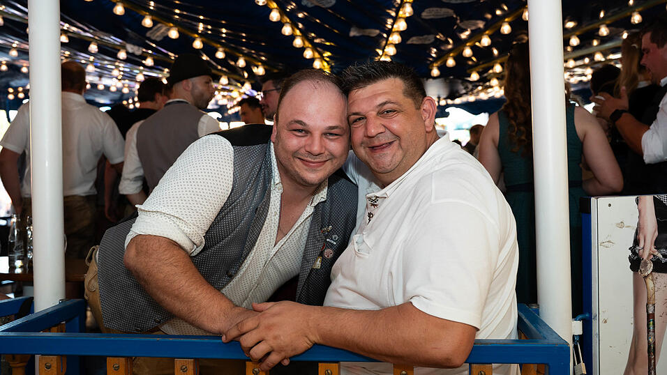 Die Partybilder vom Mittwoch, 12. August, aus dem Festzelt Wenisch. Die Partybilder vom Mittwoch, 12. August, aus dem Festzelt Wenisch.