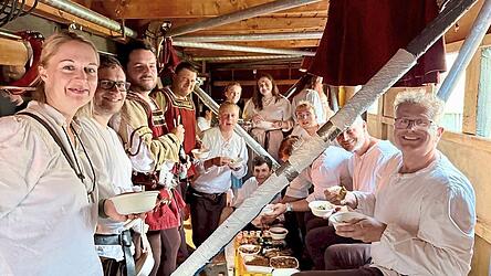 Chinesische Mahlzeit gab’s bei der Wehrgang-Party der Businenbläser.