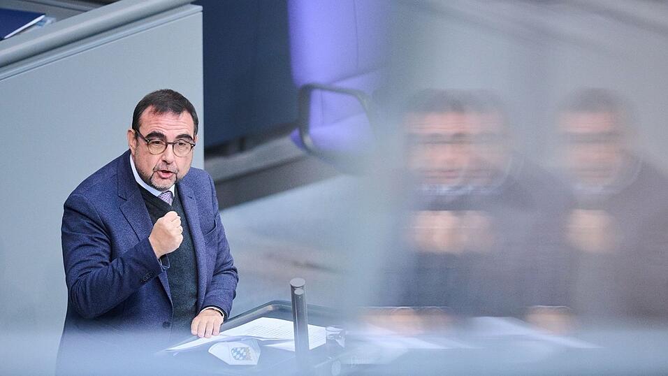Klaus Holetschek, Bayrischer Staatsminister für Gesundheit und Pflege. Klaus Holetschek, Bayrischer Staatsminister für Gesundheit und Pflege.