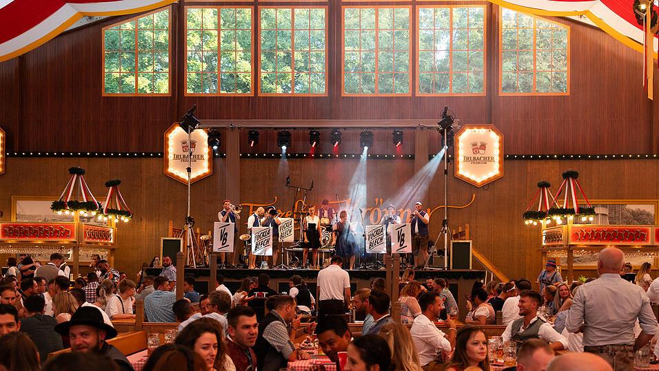 Die Partybilder vom Freitag, 18. August 2023, aus dem Festzelt Krönner. Die Partybilder vom Freitag, 18. August 2023, aus dem Festzelt Krönner.