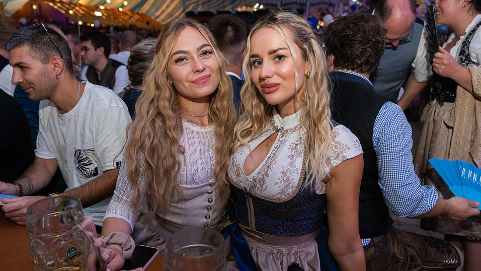 Die Partybilder vom Freitag, 18. August 2023, aus dem Festzelt Wenisch. Die Partybilder vom Freitag, 18. August 2023, aus dem Festzelt Wenisch.