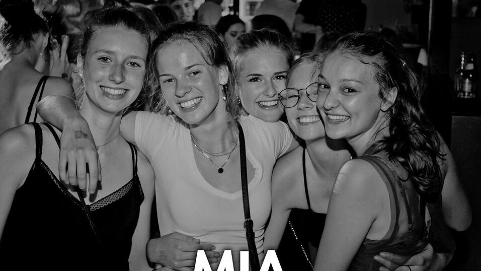 Beste Stimmung auf der Oberstufenparty im Mia Nightclub in Cham. Beste Stimmung auf der Oberstufenparty im Mia Nightclub in Cham.