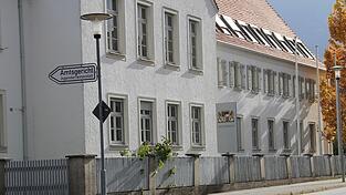 Vor dem Amtsgericht Landau stand ein Mann aus dem Landkreis wegen des Besitzes kinderpornografischer Inhalte. Vor dem Amtsgericht Landau stand ein Mann aus dem Landkreis wegen des Besitzes kinderpornografischer Inhalte.