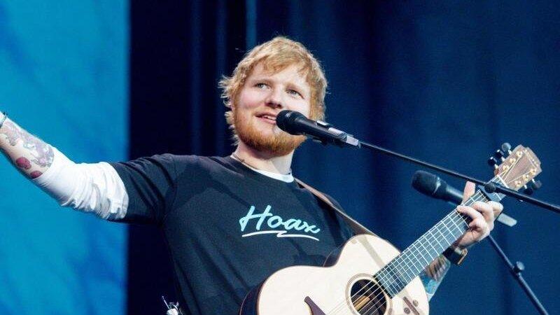 Der britische Singer-Songwriter Ed Sheeran hat sich für 2022 angekündigt. Der britische Singer-Songwriter Ed Sheeran hat sich für 2022 angekündigt.