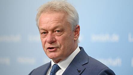 Minister Rainer: Verpflichtende Video&uuml;berwachung f&uuml;r bestimmte Betriebe