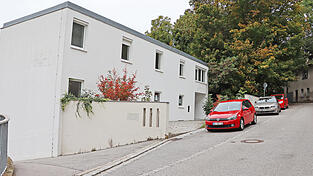 Das ehemalige AOK-Gebäude an der Unteren Bergstraße in Bogen ist seit Juni verkauft. Nun sollen dort weitere exklusive Wohnungen entstehen, auf diesem Stadtgebiet gilt aber wegen der beengten Situation bei Rettungs- und Feuerwehreinsätzen eine Veränderungssperre.
