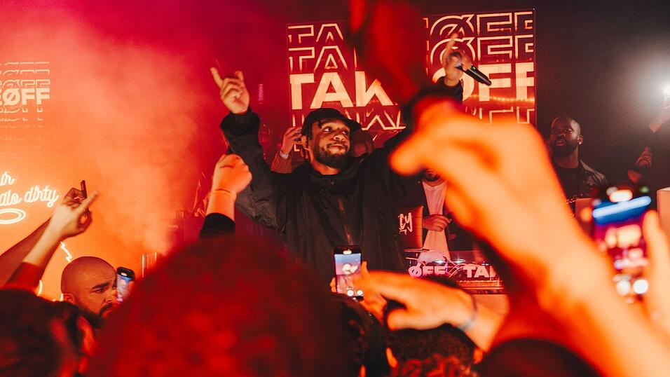 Die Partybilder aus dem Takeoff vom 11. Mai. Die Partybilder aus dem Takeoff vom 11. Mai.