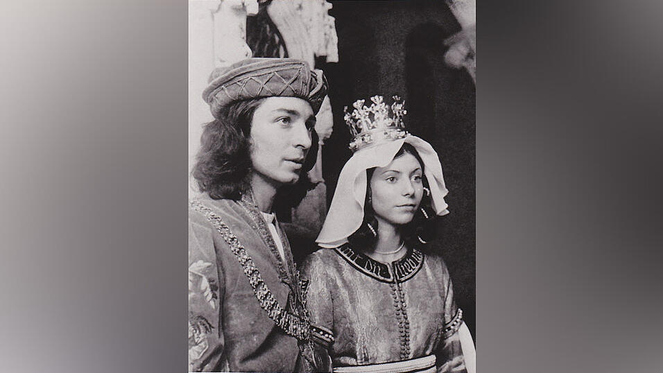 Das 40. Brautpaar der Landshuter Hochzeit wurde am Montag vorgestellt. Damit reiht es sich in eine Schar illustrer Paare ein. Eines von ihnen hat sogar geheiratet.