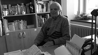 Winfried Baumann in seinem Büro an der Westböhmischen Universität Pilsen. Vor wenigen Tagen ist der gebürtige Further gestorben. Winfried Baumann in seinem Büro an der Westböhmischen Universität Pilsen. Vor wenigen Tagen ist der gebürtige Further gestorben.