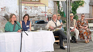 Edith Maria Ascher, Doris Panzer, Michael Ausserbauer, Ingrid Kellner, Gernot Häublein und Marita A. Panzer Edith Maria Ascher, Doris Panzer, Michael Ausserbauer, Ingrid Kellner, Gernot Häublein und Marita A. Panzer