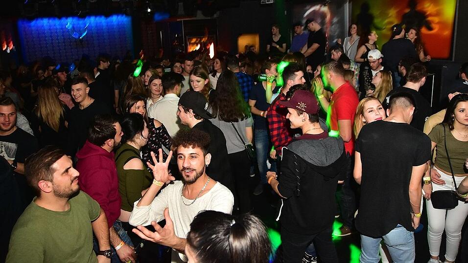 Auch am Samstag, 21. Januar, ging es im Stars Landshut wieder heiß zur Sache. Auch am Samstag, 21. Januar, ging es im Stars Landshut wieder heiß zur Sache.