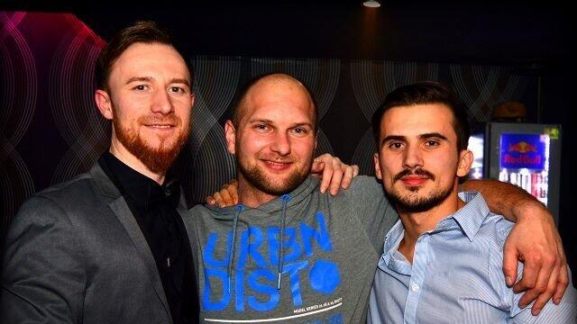 Auch in der Straubinger Diskothek Onyx wurde am Wochenende wild gefeiert. Auch in der Straubinger Diskothek Onyx wurde am Wochenende wild gefeiert.