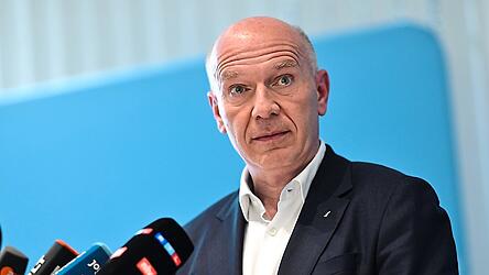 Was Kai Wegner in seinem Scheitern aber trotzdem noch irgendwie sympathisch macht, ist seine Naivit&auml;t.