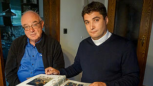 Anton Schatz (l.) und Michael Harrer, zwei Priester, die den Brand im Tauerntunnel überlebt haben.