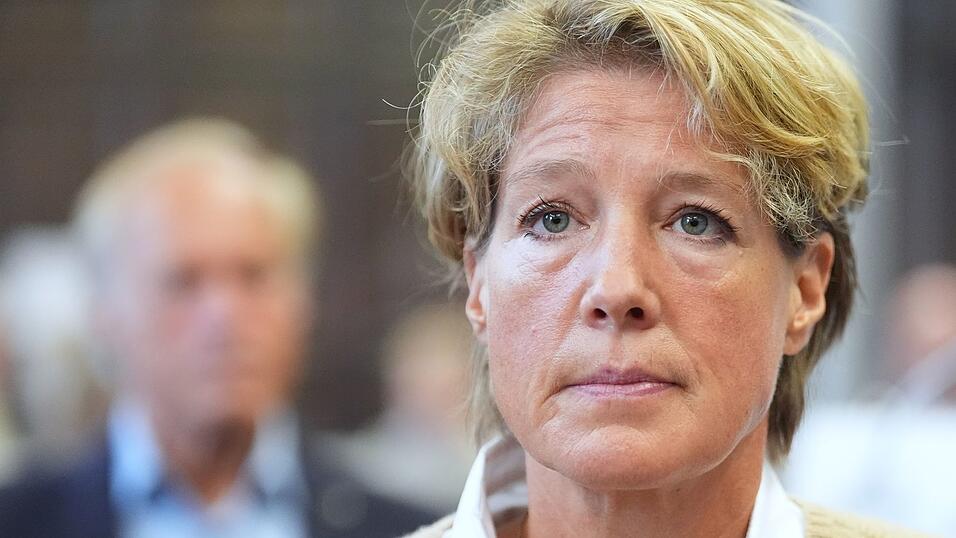 Block kämpfte jahrelang juristisch darum, ihre Kinder wieder bei sich zu haben. Block kämpfte jahrelang juristisch darum, ihre Kinder wieder bei sich zu haben.