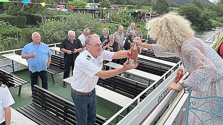 Ein Geschenk erhielt der Kapitän 'Lucky'.