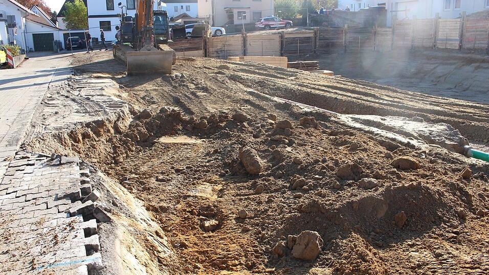 So sieht sie aus, die 125 Kilogramm schwere amerikanische Fliegerbombe, die am Donnerstag ganz Straubing in Atem gehalten hat. So sieht sie aus, die 125 Kilogramm schwere amerikanische Fliegerbombe, die am Donnerstag ganz Straubing in Atem gehalten hat.