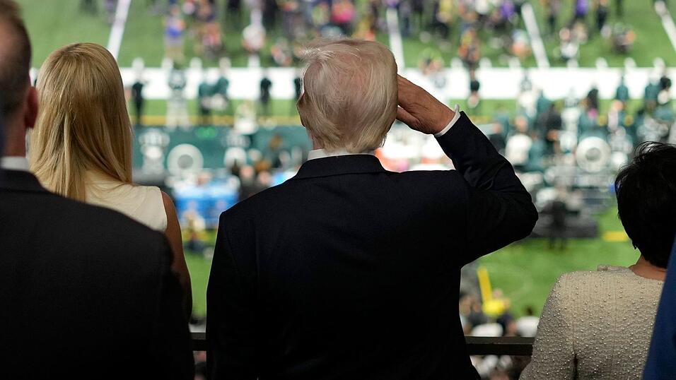 2025 war Trump noch beim Super Bowl dabei. (Archivbild)