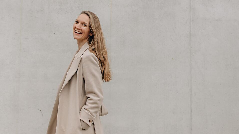 Veronika Zollner betreibt im Gründerzentrum ein Unternehmen, das Fotografie und die Gestaltung von Websites anbietet. Veronika Zollner betreibt im Gründerzentrum ein Unternehmen, das Fotografie und die Gestaltung von Websites anbietet.